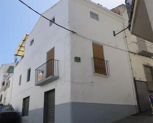 Vista exterior de Casa adosada en venda en Castillo de Locubín amb Terrassa, Traster i Balcó