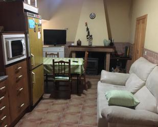 Living room of Single-family semi-detached for sale in Cabezabellosa  with Terrace and Storage room