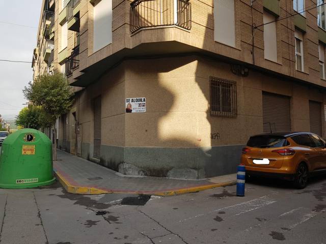 Local comercial en Alquiler en Avenida Juan Carlos I, 32 en Caravaca de la Cruz