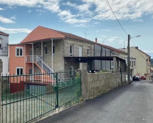 Vista exterior de Casa o xalet en venda en O Carballiño   amb Terrassa