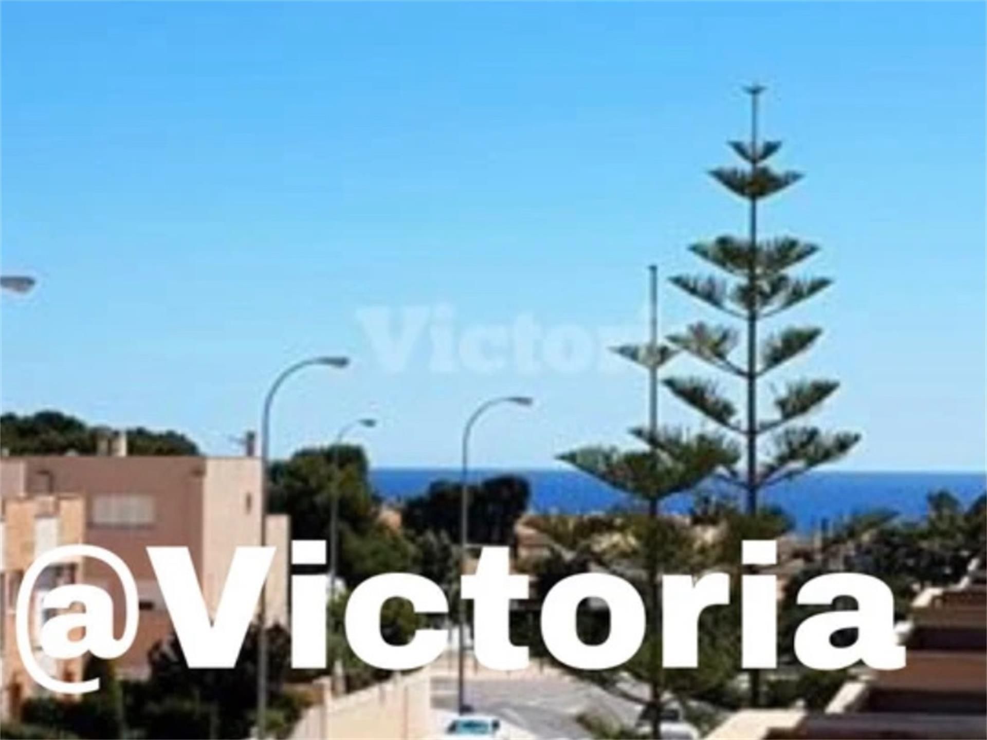 Single-family semi-detached for sale in Calle San Bartolomé, Campello Playa
