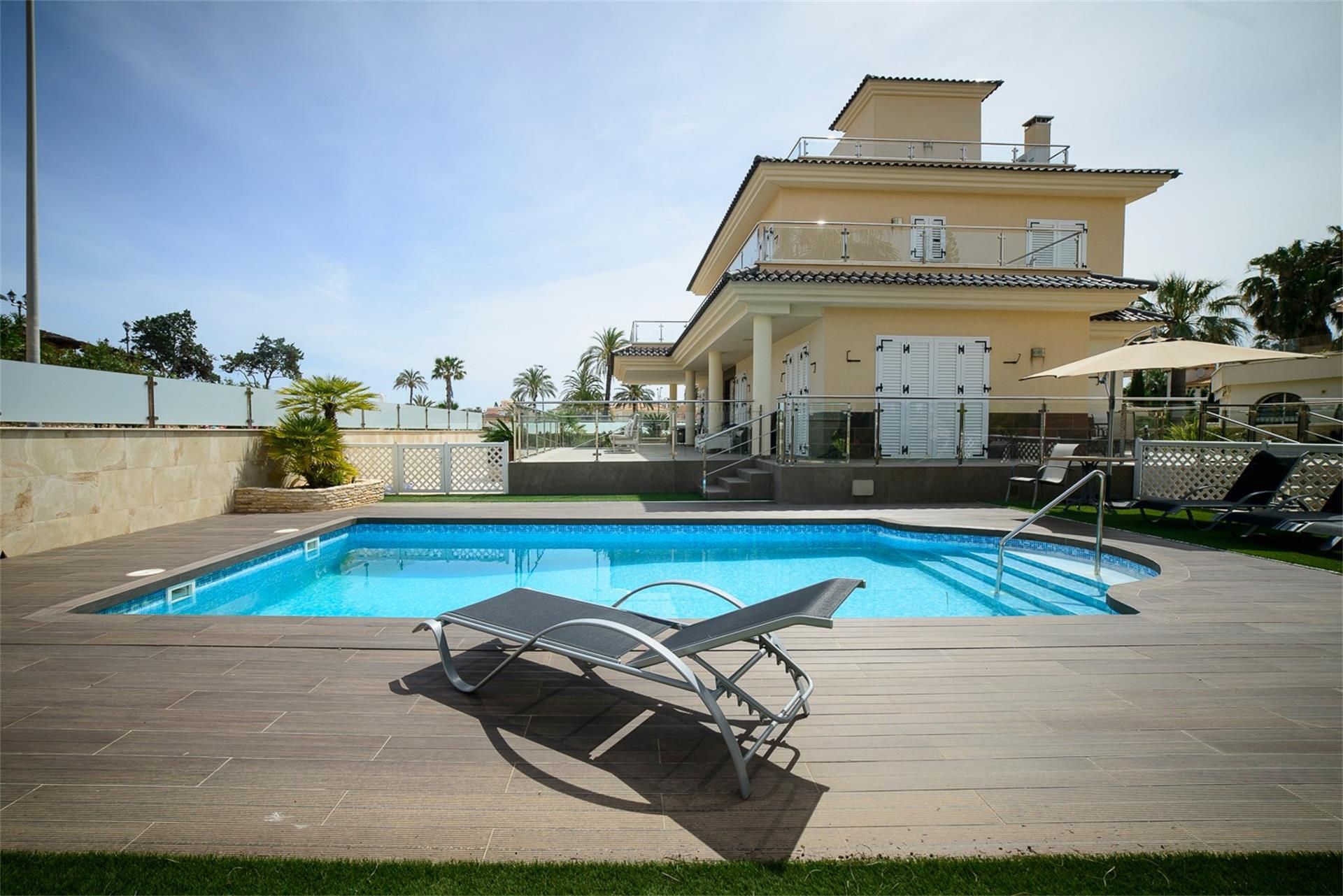 Swimming pool of House or chalet for sale in Orihuela  with Air Conditioner, Heating and Private garden