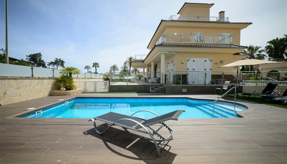 Casa o xalet en venda a Paseo del Mar, 12, La Zenia, Alicante - imatge 1 Foto 1 de Casa o xalet en venda a Paseo del Mar, 12, La Zenia, Alicante