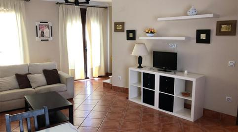 Foto 3 de Dúplex de alquiler en Avenida de Andalucía, Montilla, Córdoba