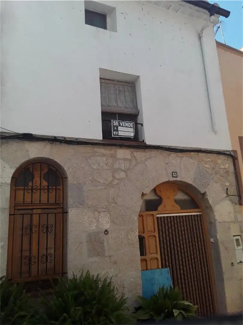 Detached homes for sale in Calle de en Jordá, Les Coves de Vinromà Exterior view of Detached homes for sale in Les Coves de Vinromà with Terrace, Storage room and Furnished
