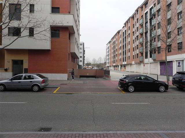 Garaje en Venta en Calle Monasterio Santa María de Monserrat, 20 en Villa de Prado