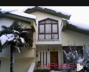 Exterior view of House or chalet for sale in Armiñón  with Terrace and Swimming Pool
