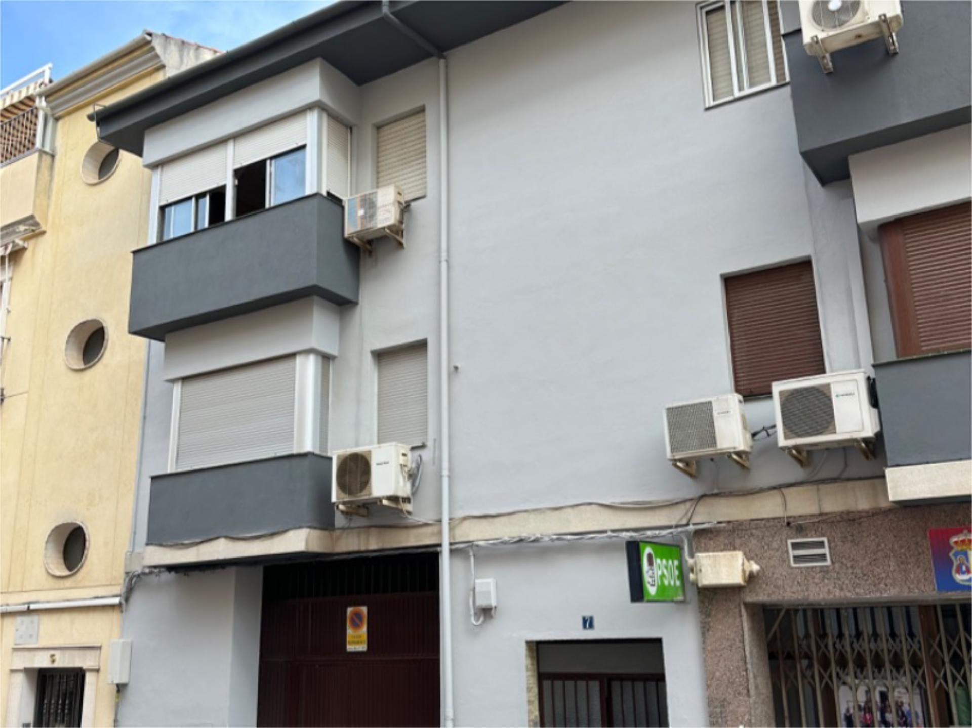 Vista exterior de Pis en venda en Villanueva del Arzobispo amb Aire condicionat, Terrassa i Moblat