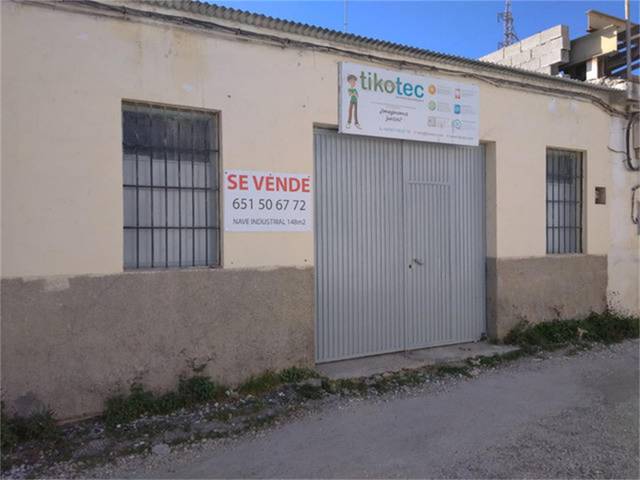 Nave industrial en Venta en Calle Alfarnatejo en Avda Pescia - Ctra de Frigiliana