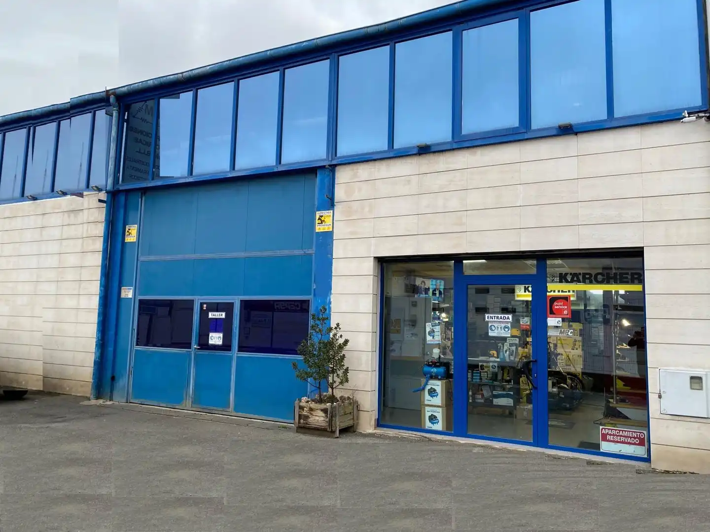 Vista exterior de Nave industrial en venta en Burgos Capital con Aire acondicionado y Calefacción