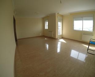 Living room of Flat for sale in Martos  with Air Conditioner and Balcony