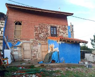 Vista exterior de Finca rústica en venda en Villaviciosa amb Terrassa