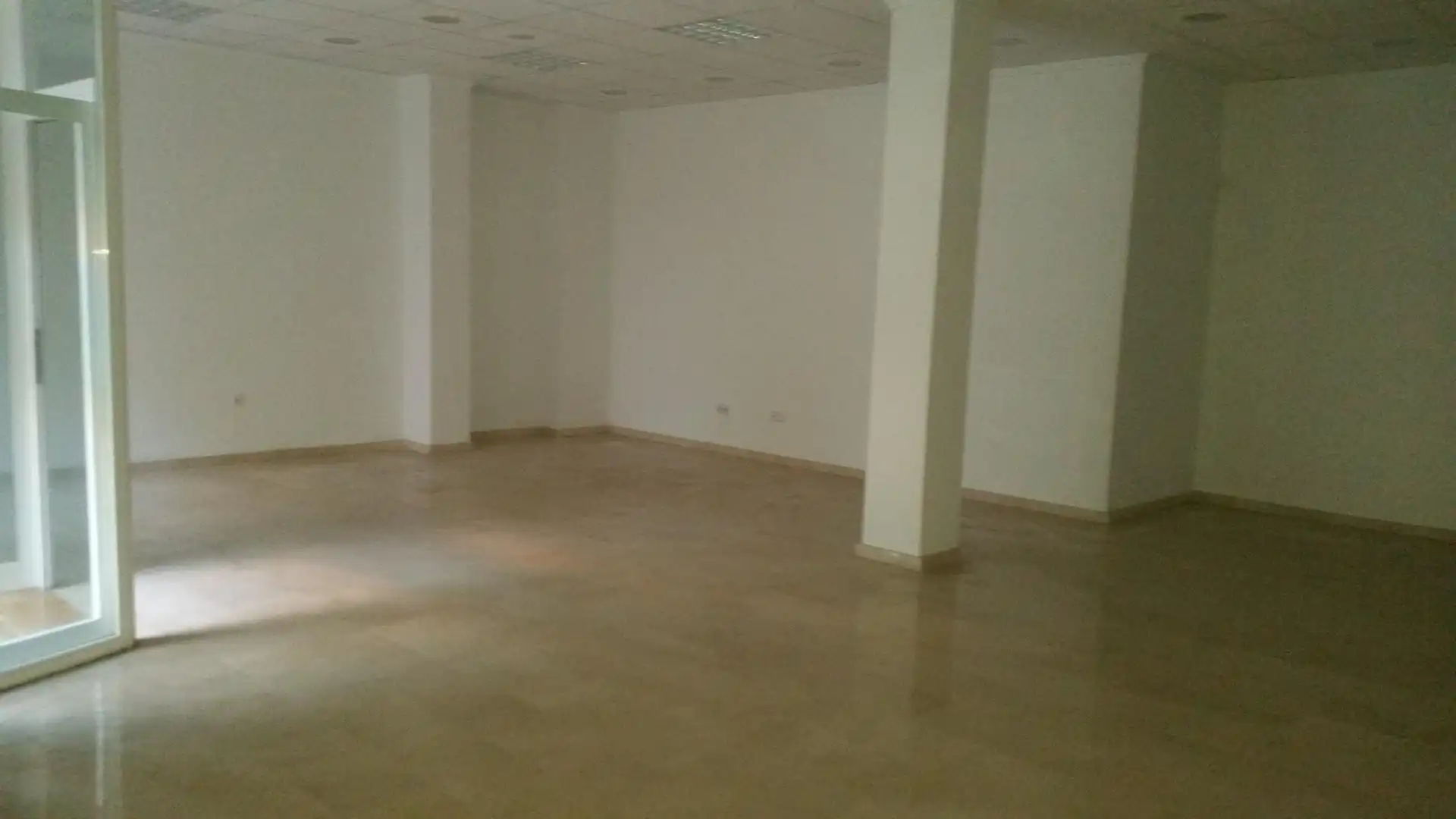 Commercial properties for rent in Avenida de la Constitución, Cabezo de Torres Commercial properties for rent in Murcia with Air Conditioner and Heating