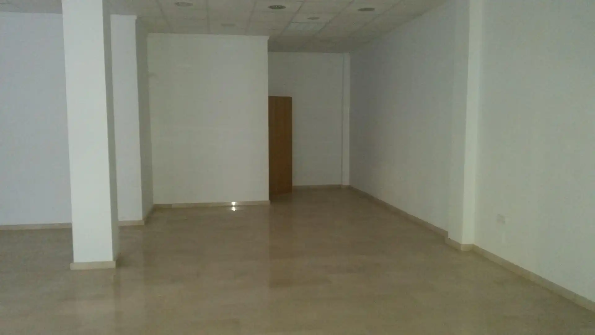 Commercial properties for rent in Avenida de la Constitución, Cabezo de Torres Commercial properties for rent in Murcia with Air Conditioner and Heating
