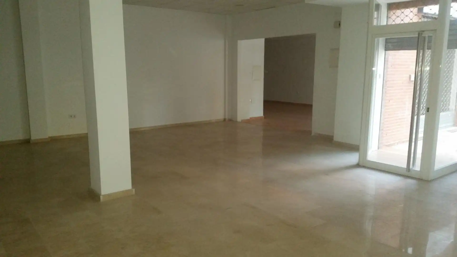 Commercial properties for rent in Avenida de la Constitución, Cabezo de Torres Commercial properties for rent in Murcia with Air Conditioner and Heating
