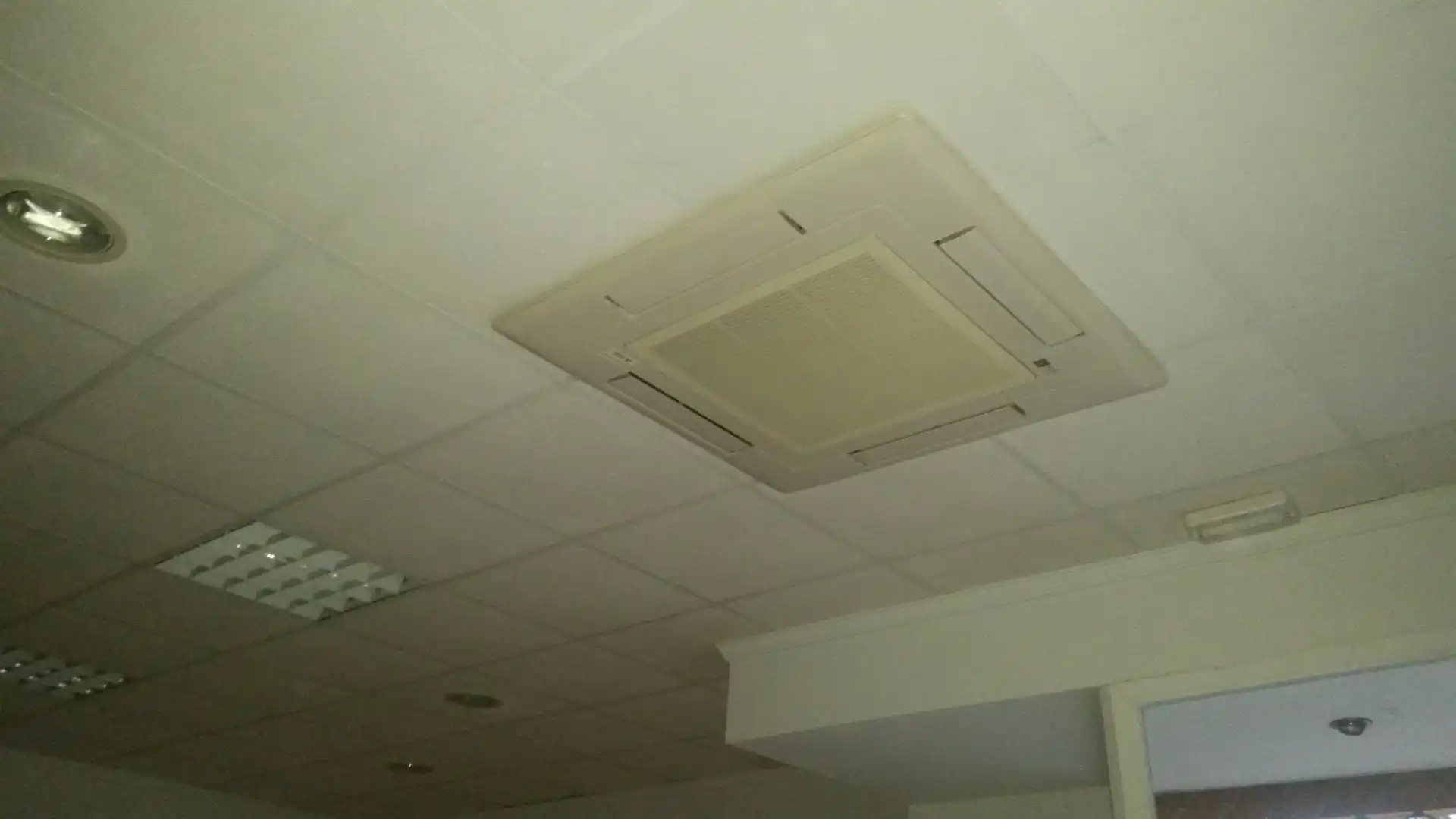 Commercial properties for rent in Avenida de la Constitución, Cabezo de Torres Commercial properties for rent in Murcia with Air Conditioner and Heating