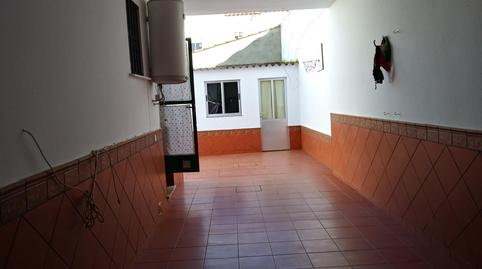 Foto 3 de Casa adosada en venda a Ronda de la Independencia, Valdelacalzada, Badajoz