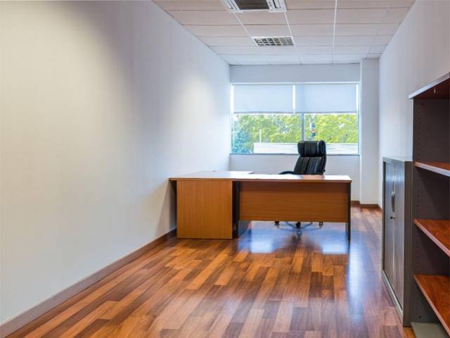 Oficina en Alquiler en Carrer Alemanya, 16 en Carretera de Roses - Fossos