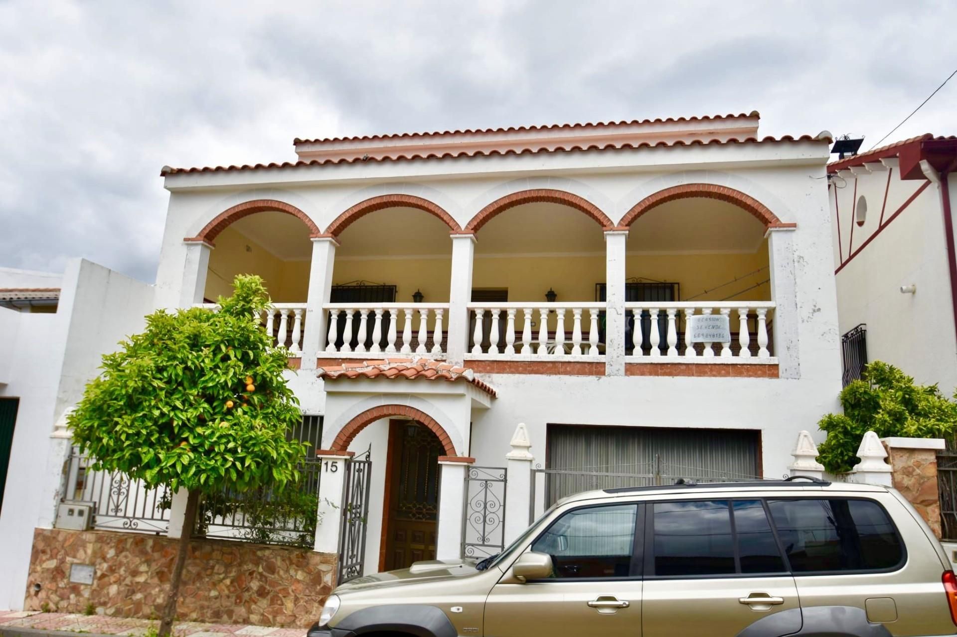 Vista exterior de Casa o xalet en venda en Siruela amb Aire condicionat i Terrassa