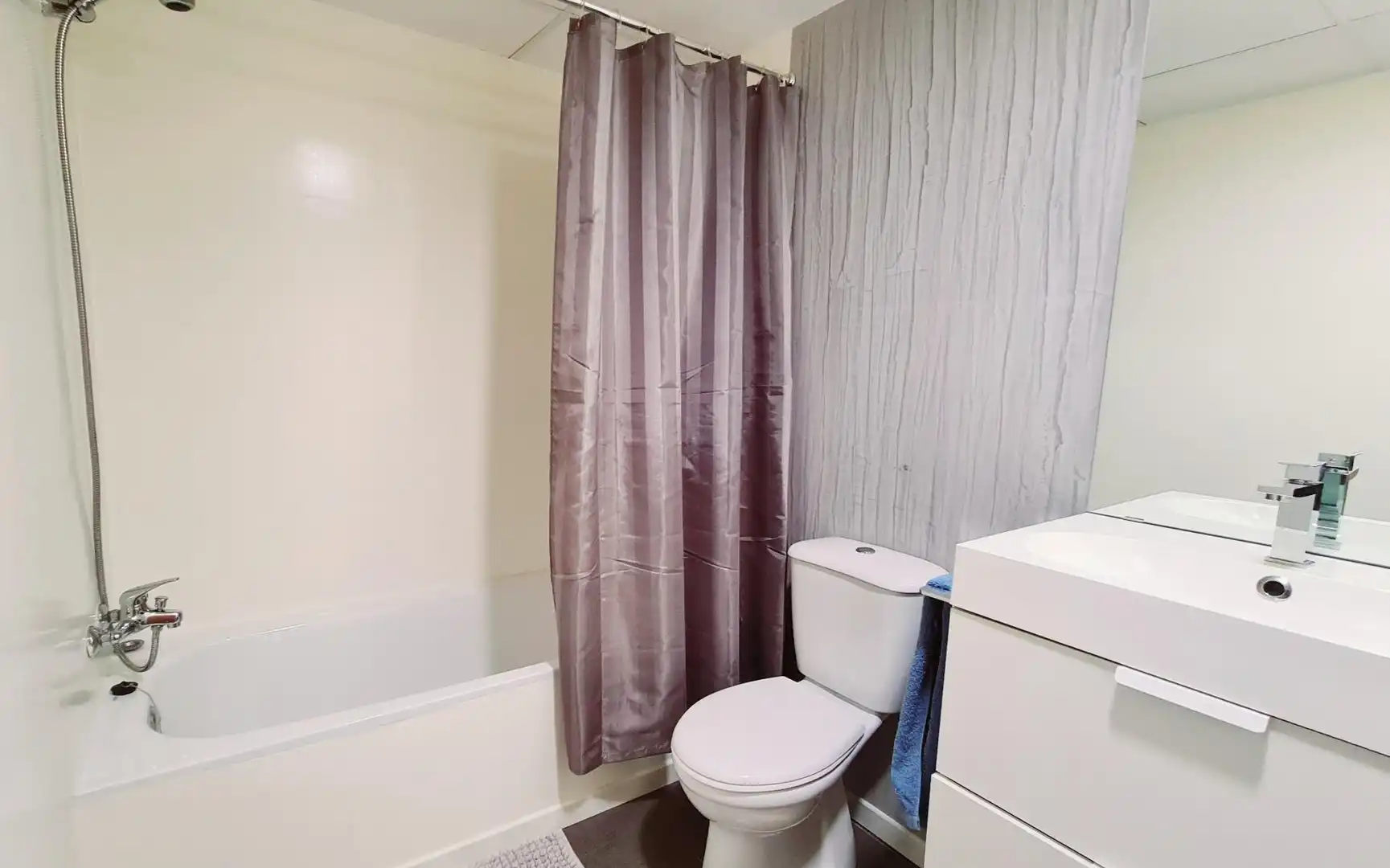 Baño de Local en venta en Murcia con Aire acondicionado, Calefacción y Trastero