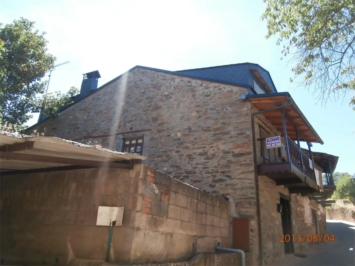Casa o xalet en venda a Calle Herrería, Área Rural Sur Vista exterior de Casa o xalet en venda en Ponferrada amb Calefacció, Parquet i Terrassa