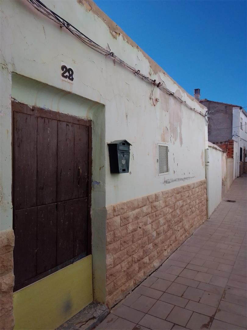 Exterior view of Land for sale in Villar del Arzobispo