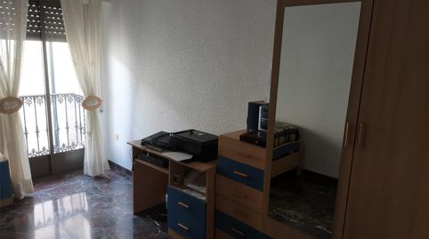 Foto 2 de Casa adosada en venta en Calle Cura, 2, Martos, Jaén