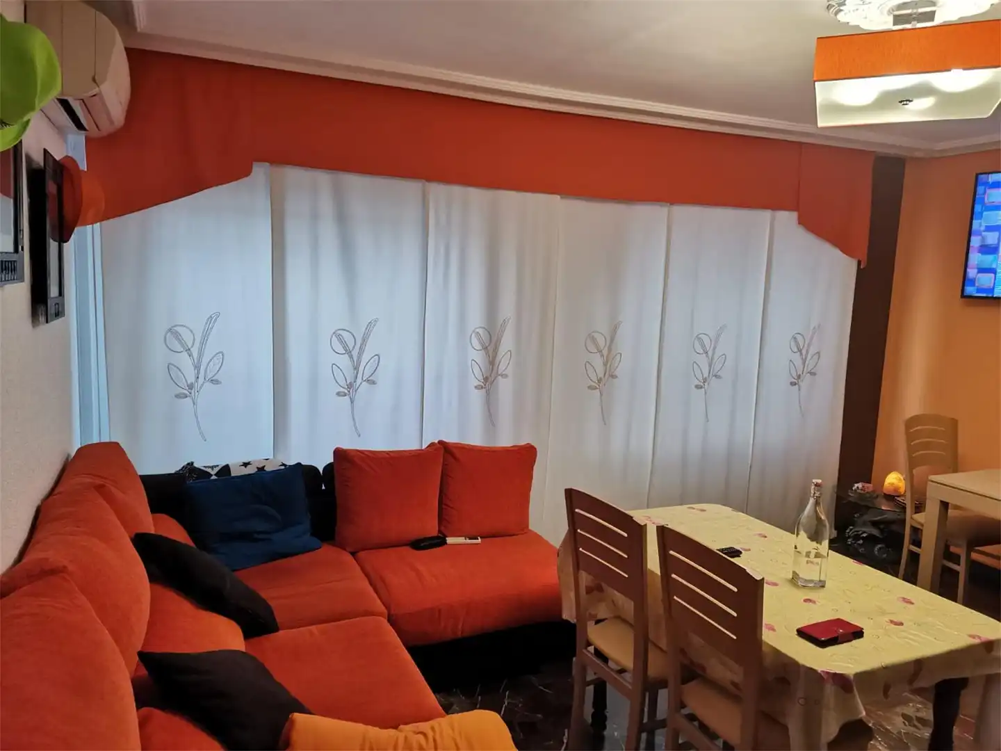 Sala de estar de Casa adosada en venta en Martos con Aire acondicionado, Calefacción y Terraza