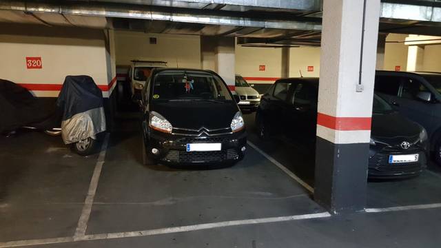 Garaje en Venta en Avenida de la Peseta, 52 en PAU de Carabanchel