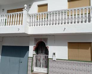 Vista exterior de Casa adosada en venda en Moclín amb Balcó