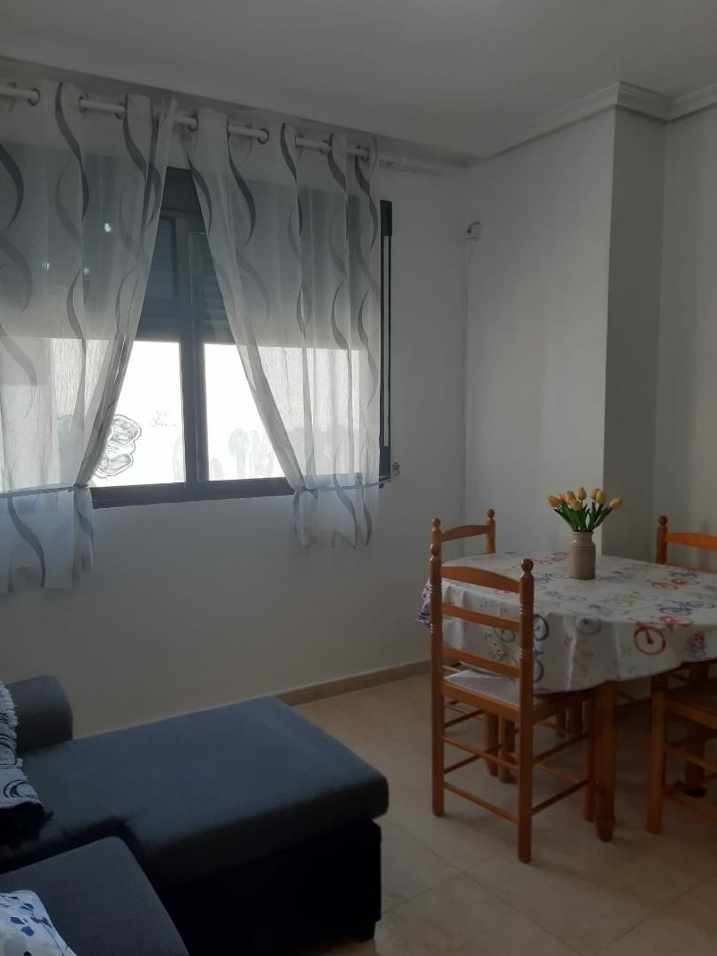 Sala d'estar de Apartament en venda en Torrevieja amb Terrassa