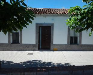 Vista exterior de Casa adosada en venda en Atalaya amb Moblat, Forn i Rentadora