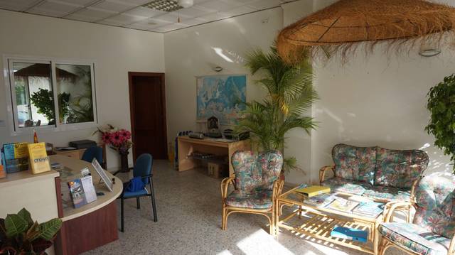 Local comercial en Venta en Calle Mérida en Chaparil - Torrecilla - Punta Lara