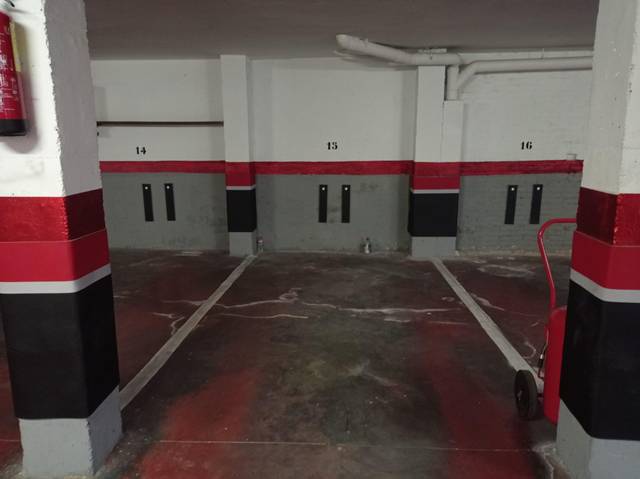 Garaje en Venta en Carrer de Sant Leopold en Barri del Centre