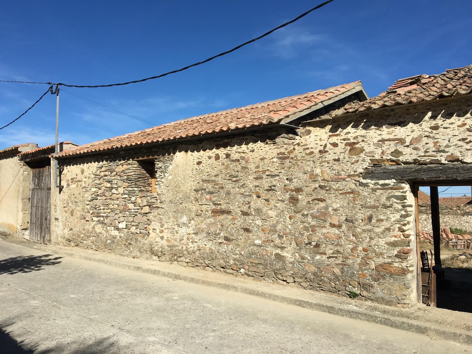 Exterior view of Country house for sale in Santa María la Real de Nieva