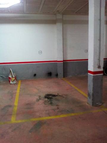 Garaje en Alquiler en Calle Alfredo Calderón en La Carolina