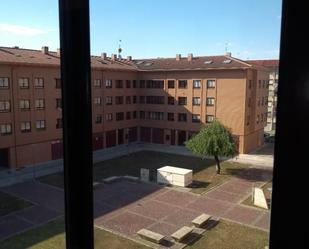 Exterior view of Duplex for sale in Medina de Pomar  with Balcony