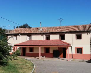 Vista exterior de Casa o xalet en venda en Sabero amb Terrassa i Balcó