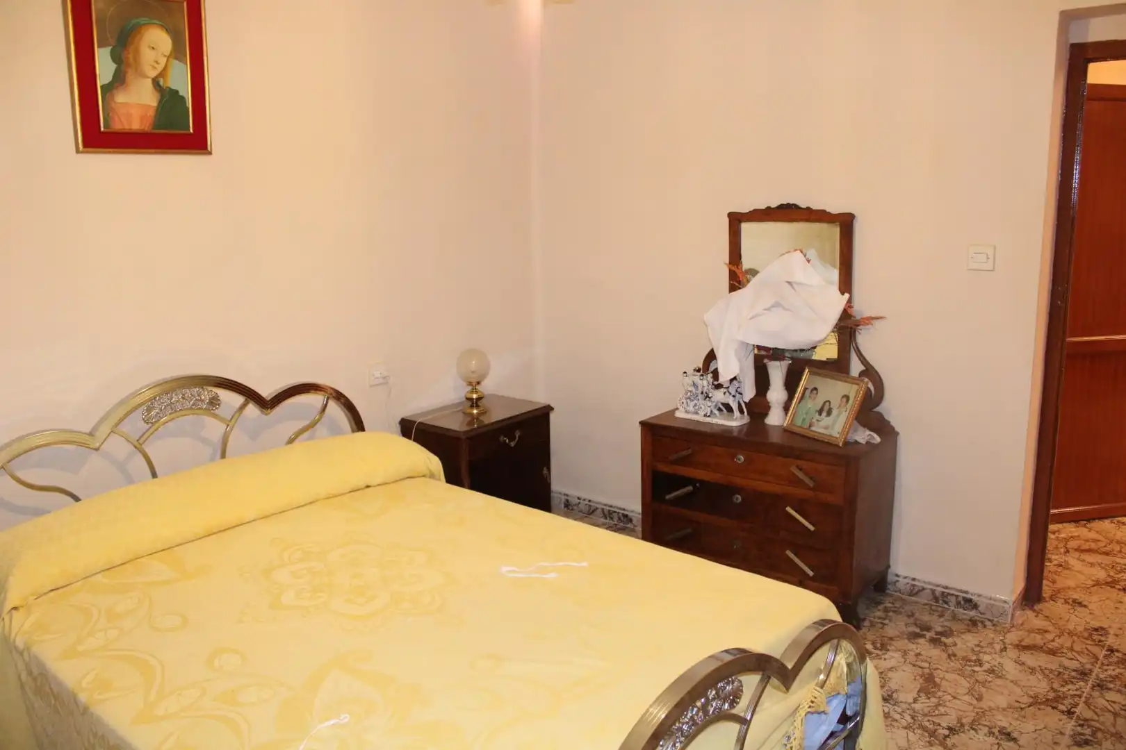 Schlafzimmer von Einfamilien-Reihenhaus zum Verkauf in Torredelcampo mit Terrasse und Balkon