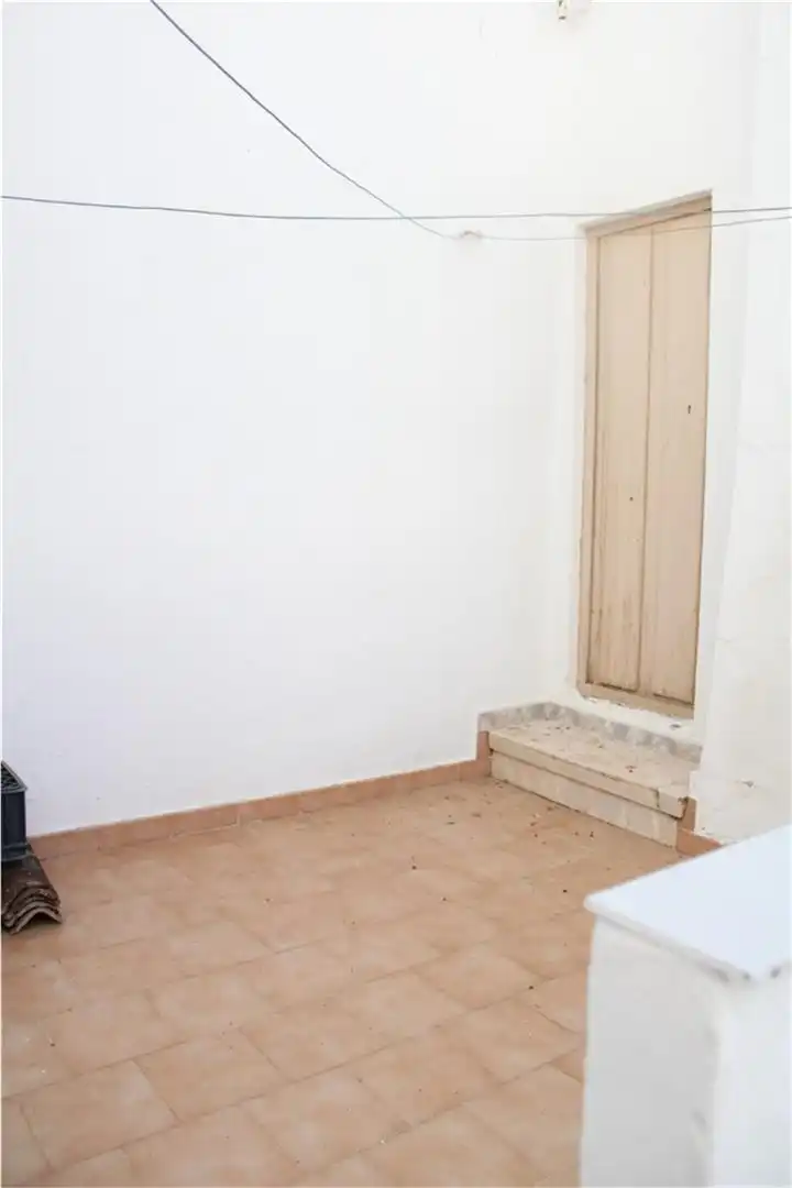 Einfamilien-Reihenhaus zum Verkauf in Torredelcampo mit Terrasse und Balkon
