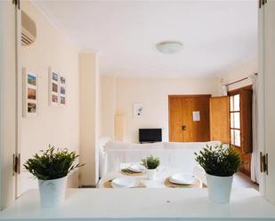 Living room of Flat for sale in  Sevilla Capital  with Air Conditioner