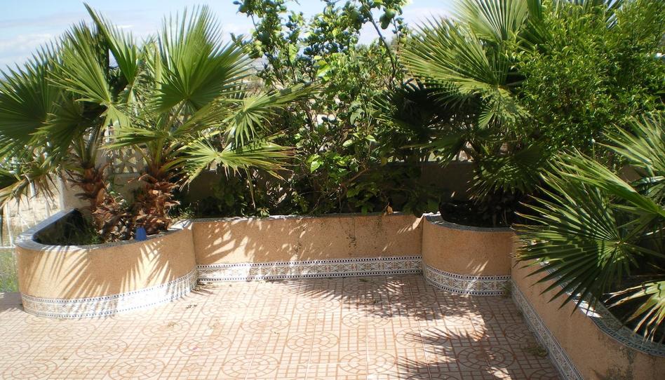 Foto 1 de Casa adosada en venda a Calle Laguna Roja, Los Balcones - Los Altos, Alicante