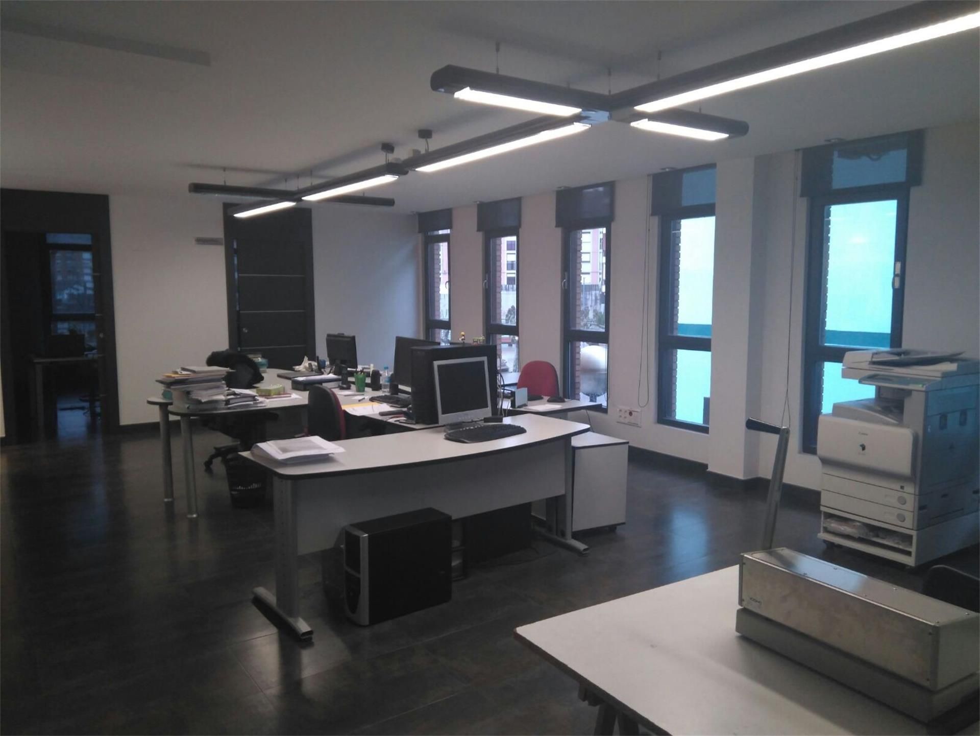 Office to rent in Los Corrales de Buelna 