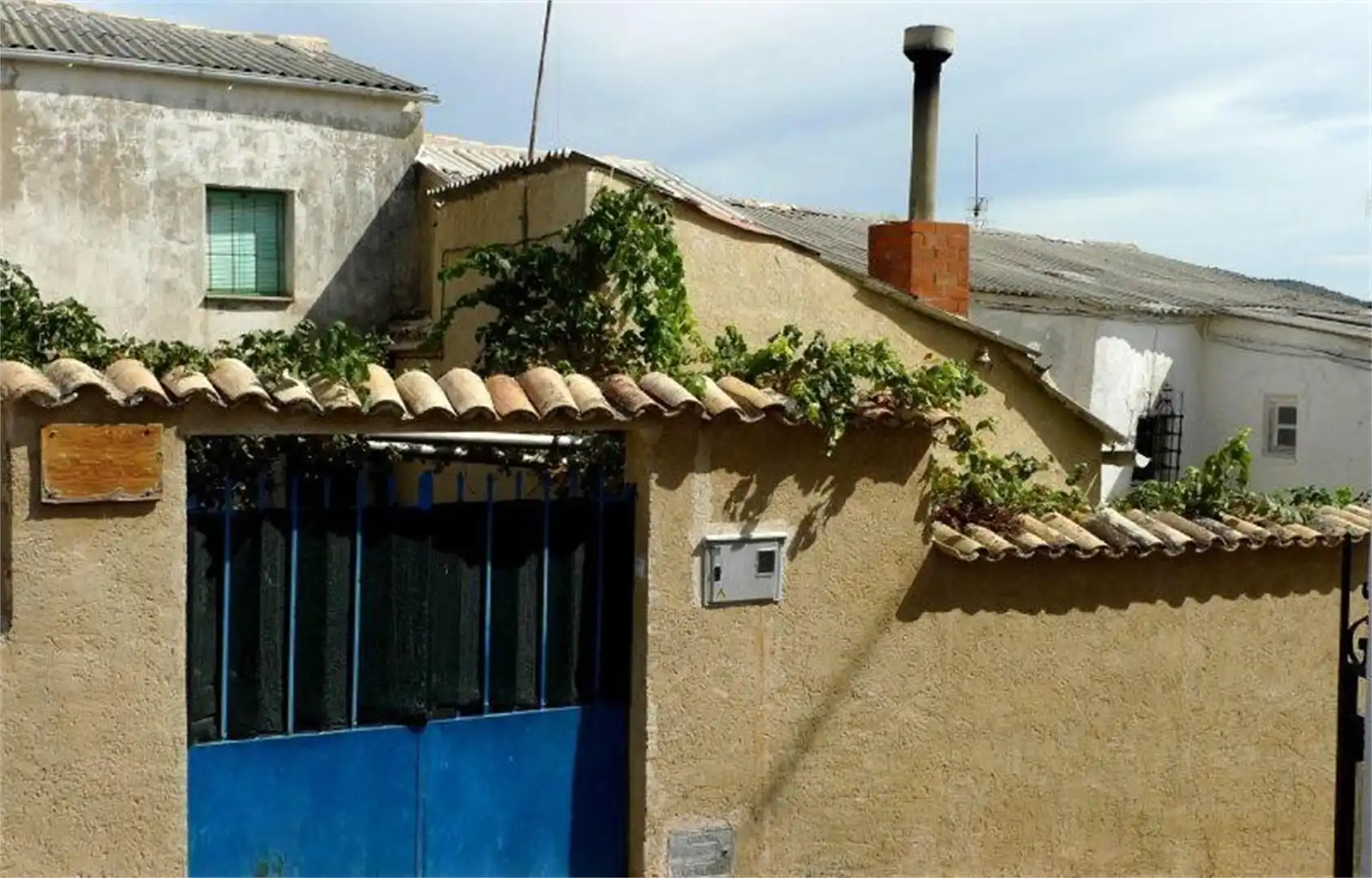 Finca rústica en venta en Calle El Paraíso, Huete Vista exterior de Finca rústica en venta en Huete