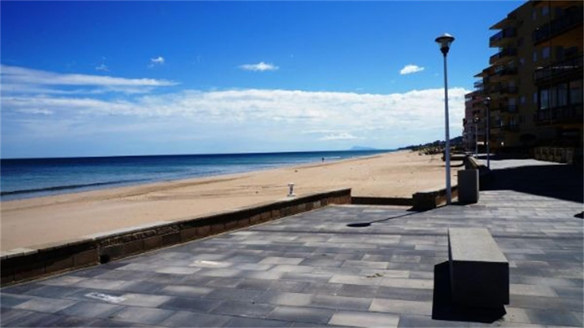 Exterior view of House or chalet for sale in Sueca  with Air Conditioner and Terrace