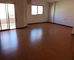 Flat for sale in Genovés  with Air Conditioner and Balcony