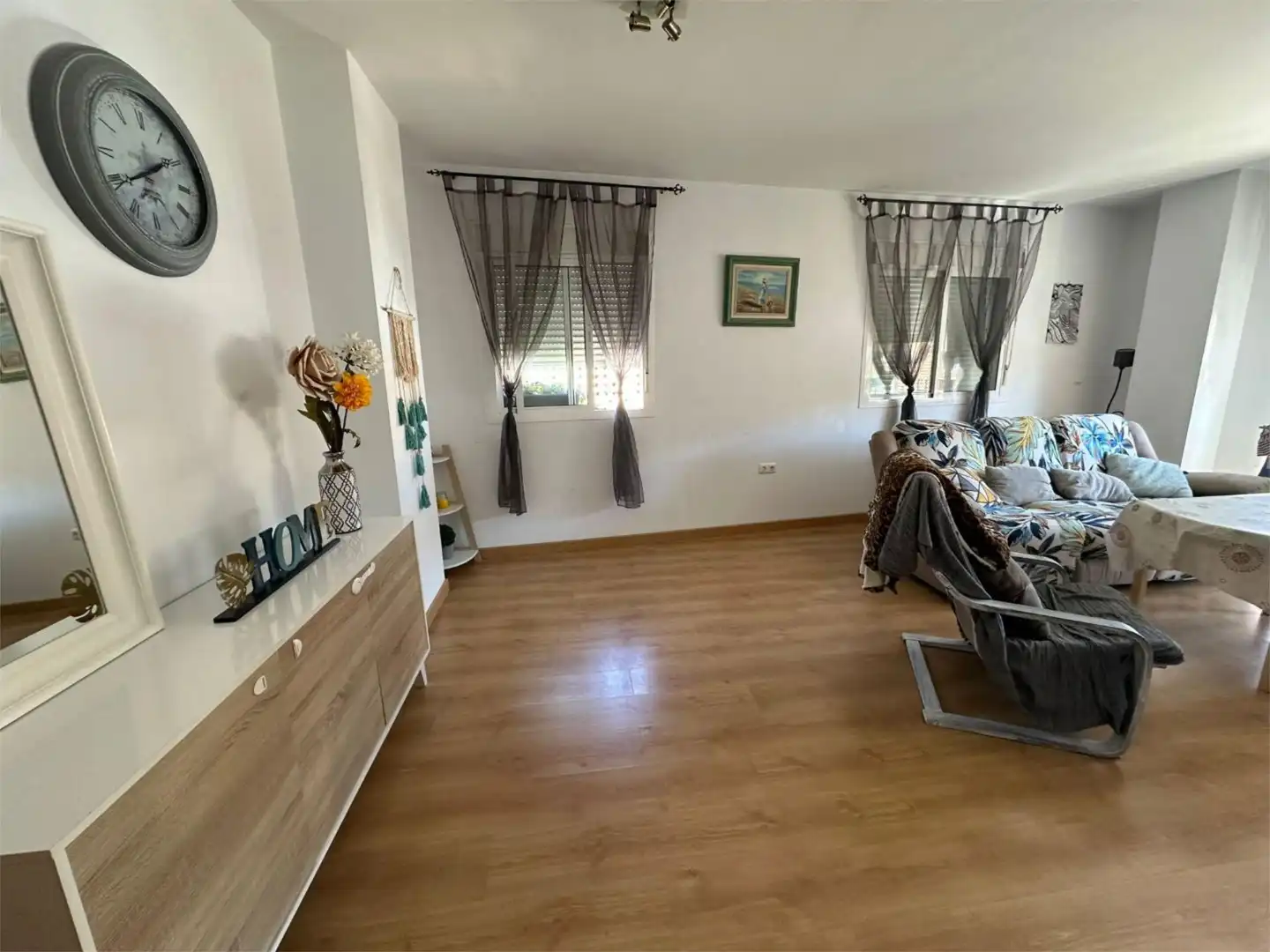 Piso en venta en Calle Iglesia, Riogordo Sala de estar de Piso en venta en Riogordo con Aire acondicionado, Calefacción y Parquet