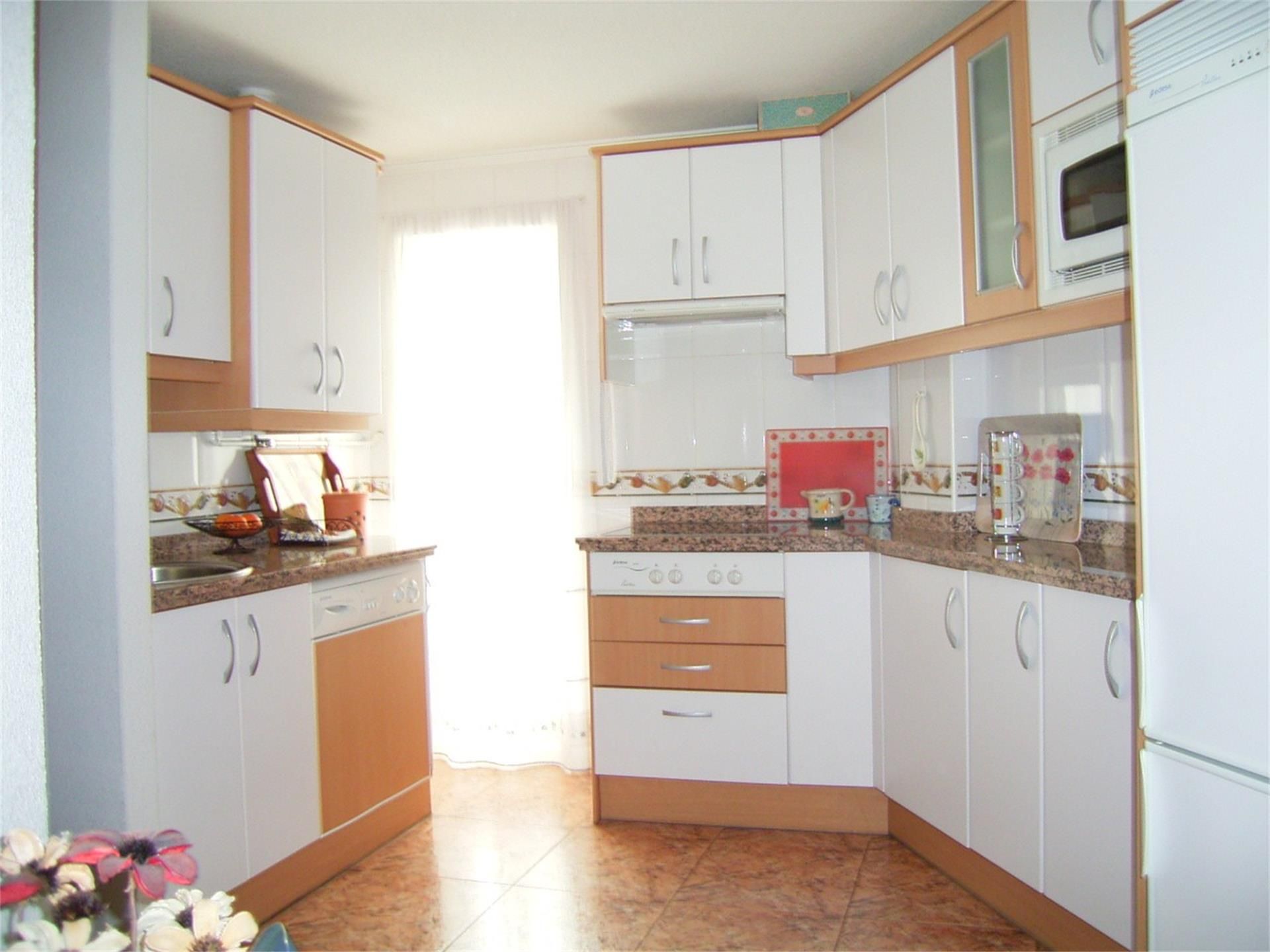 Kitchen of Apartment for sale in Salamanca Capital  with Heating, Storage room and Furnished