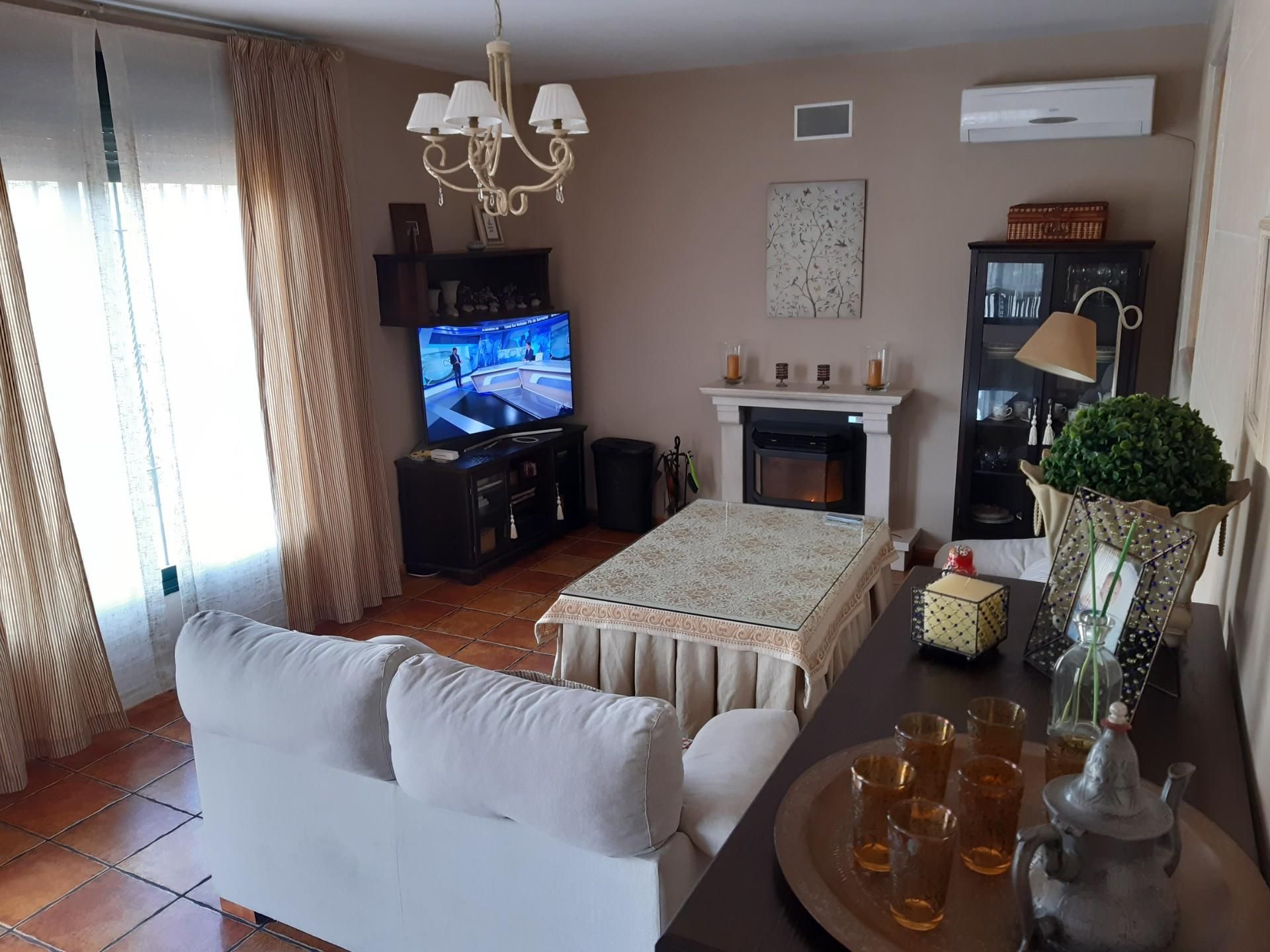 Sala d'estar de Casa o xalet en venda en  Córdoba Capital amb Aire condicionat, Terrassa i Piscina