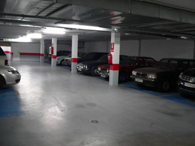 Garaje en Alquiler en Calle Florián Rey, 6 en Utebo